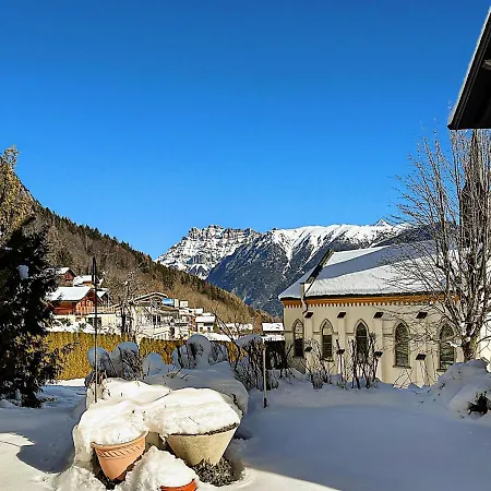 샬레 Familial L'escapade - - Swiss Alps *